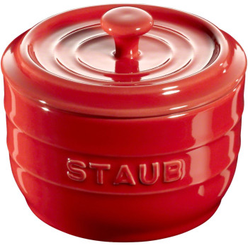 Staub - pojemnik na sól 250 ml, czerwony